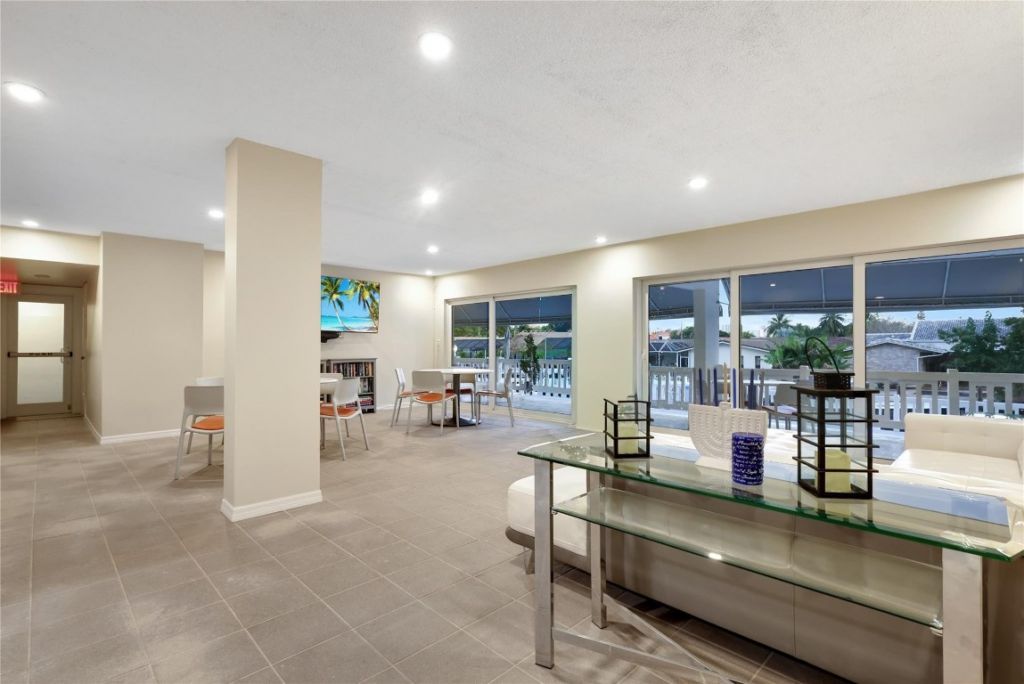 3050 NE 47th Court, Unit 205, Fort Lauderdale, FL 33308 Photo