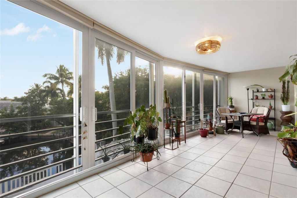 3050 NE 47th Court, Unit 205, Fort Lauderdale, FL 33308 Photo