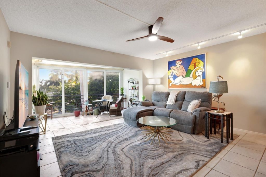 3050 NE 47th Court, Unit 205, Fort Lauderdale, FL 33308 Photo