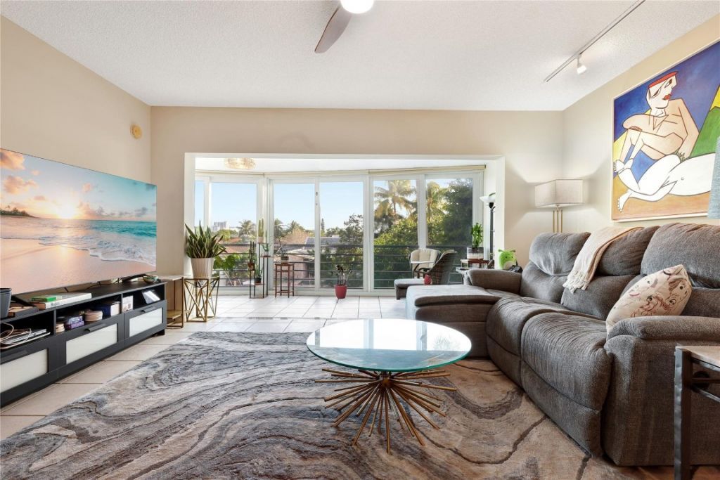 3050 NE 47th Court, Unit 205, Fort Lauderdale, FL 33308 Photo