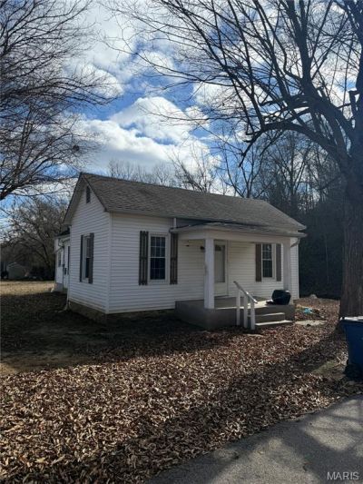 921 S 4th Street, De Soto, MO 63020 Main Photo