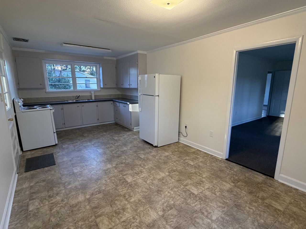 1101 Bennett Circle Photo 4