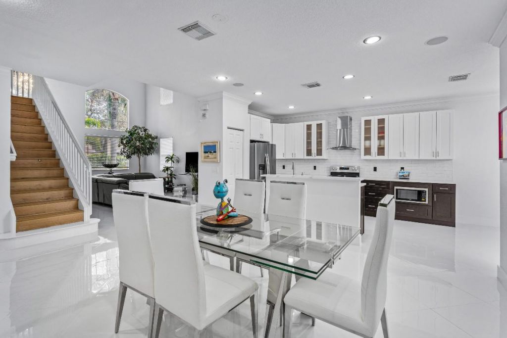 853 Gazetta Way, West Palm Beach, FL 33413 Photo