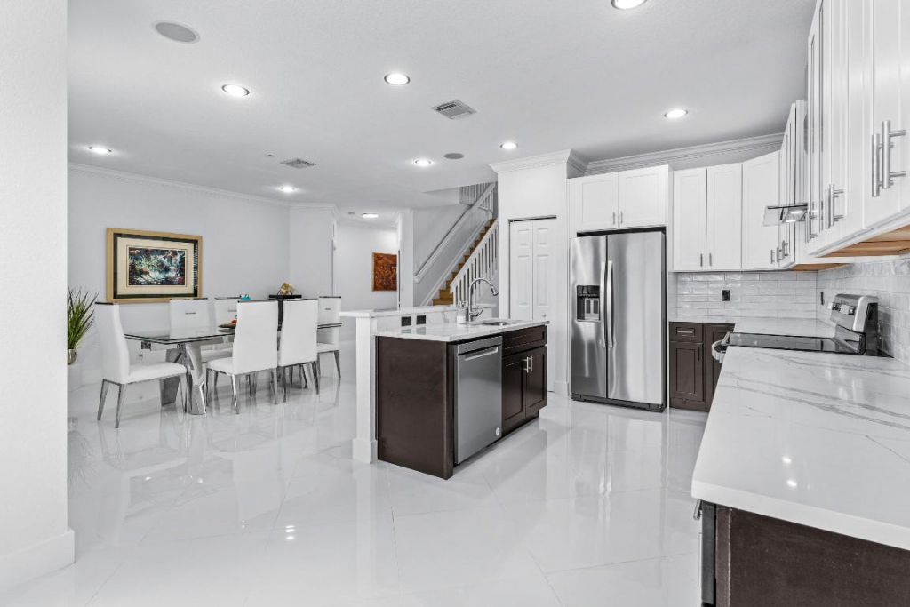 853 Gazetta Way, West Palm Beach, FL 33413 Photo