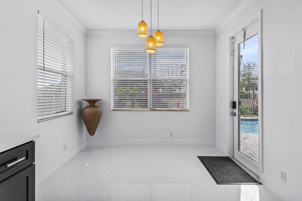 853 Gazetta Way, West Palm Beach, FL 33413 Photo