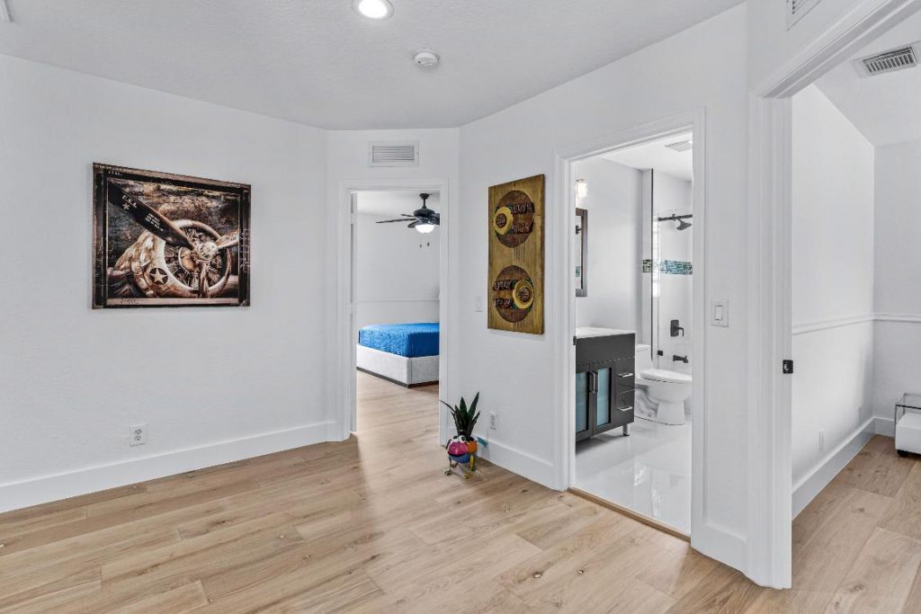 853 Gazetta Way, West Palm Beach, FL 33413 Photo