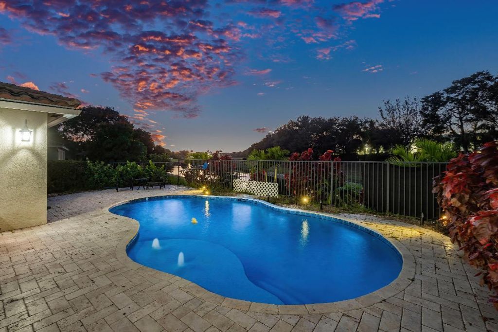 853 Gazetta Way, West Palm Beach, FL 33413 Photo