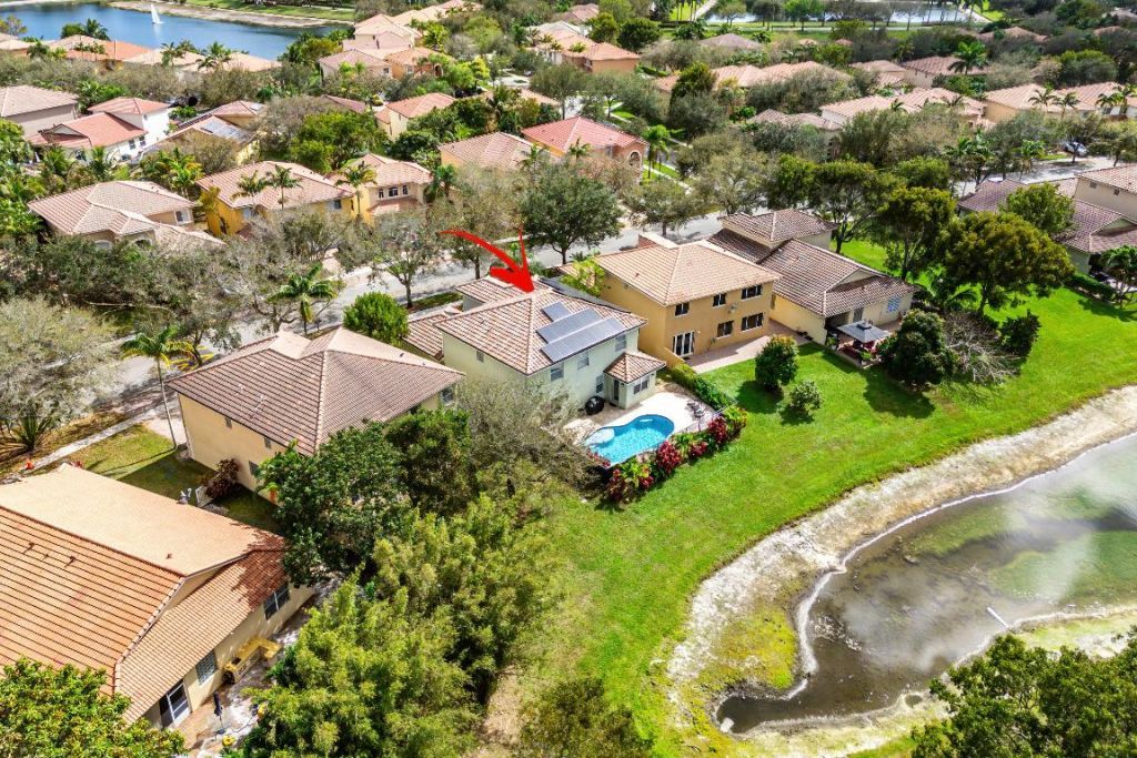 853 Gazetta Way, West Palm Beach, FL 33413 Photo