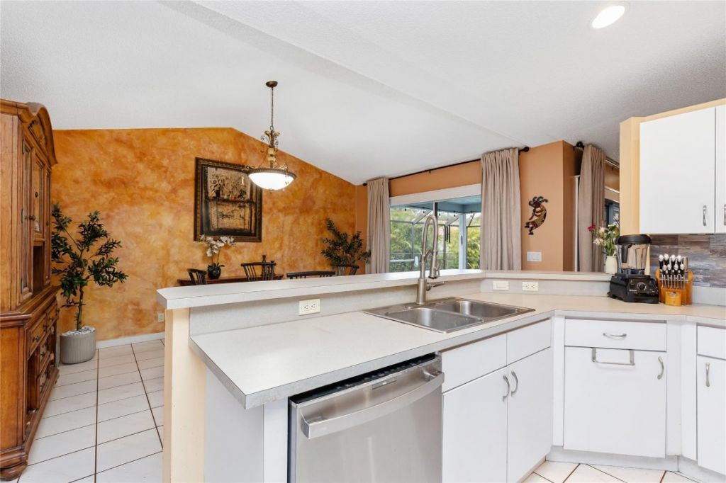 9910 NW 53rd Ct, Coral Springs, FL 33076 Photo