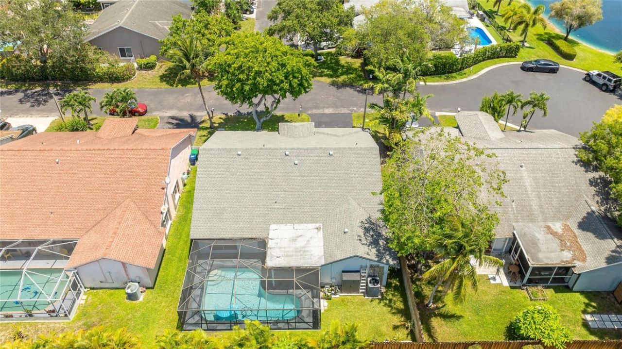 9910 NW 53rd Ct, Coral Springs, FL 33076 Photo