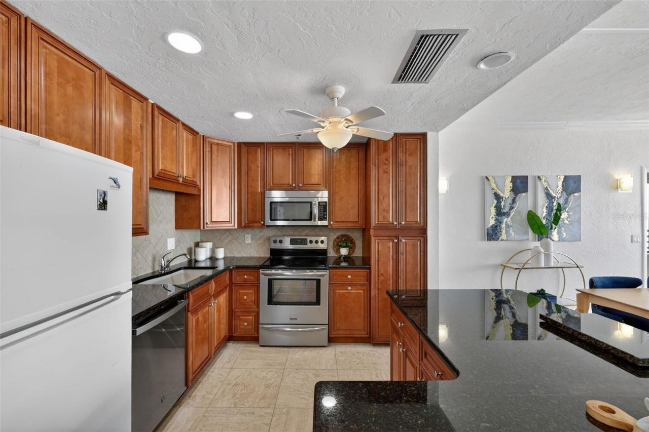 1102 Benjamin Franklin Drive, Unit PH 809, Sarasota, FL 34236 Photo