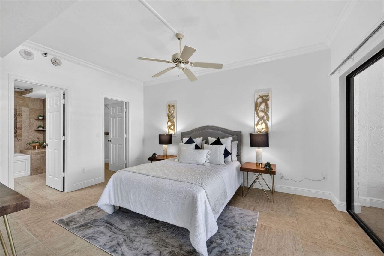 1102 Benjamin Franklin Drive, Unit PH 809, Sarasota, FL 34236 Photo