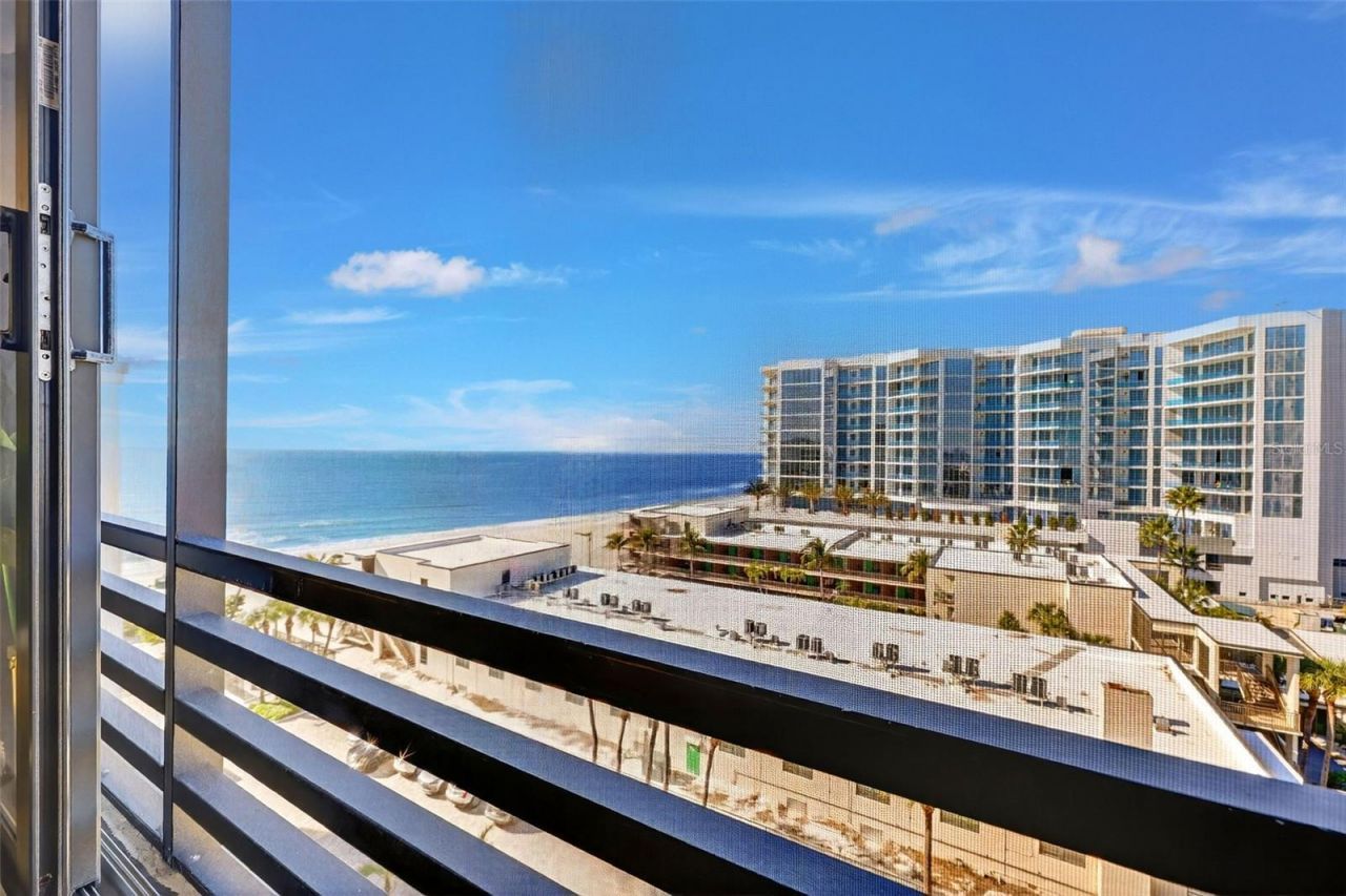 1102 Benjamin Franklin Drive, Unit PH 809, Sarasota, FL 34236 Photo