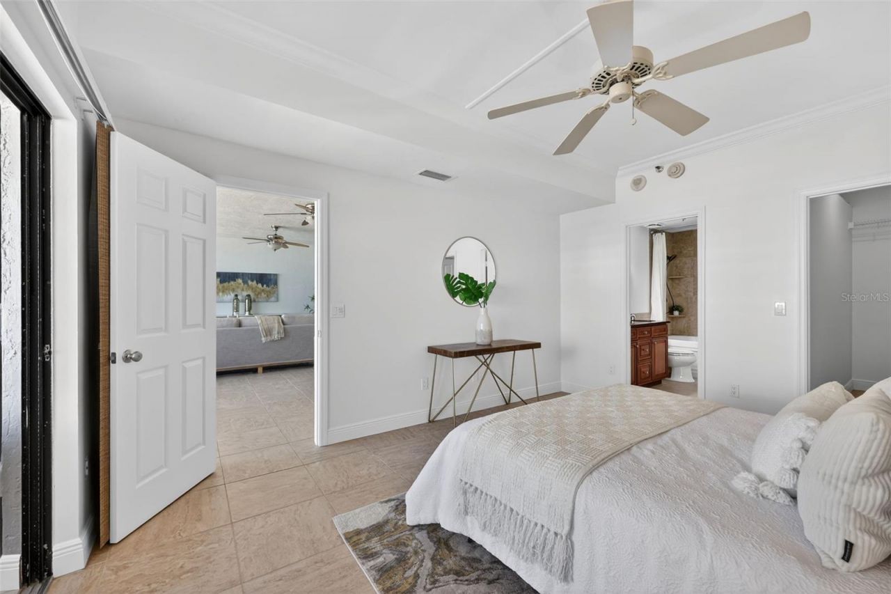 1102 Benjamin Franklin Drive, Unit PH 809, Sarasota, FL 34236 Photo