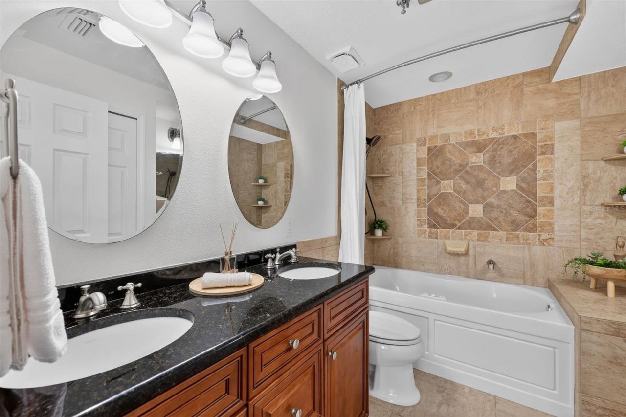 1102 Benjamin Franklin Drive, Unit PH 809, Sarasota, FL 34236 Photo