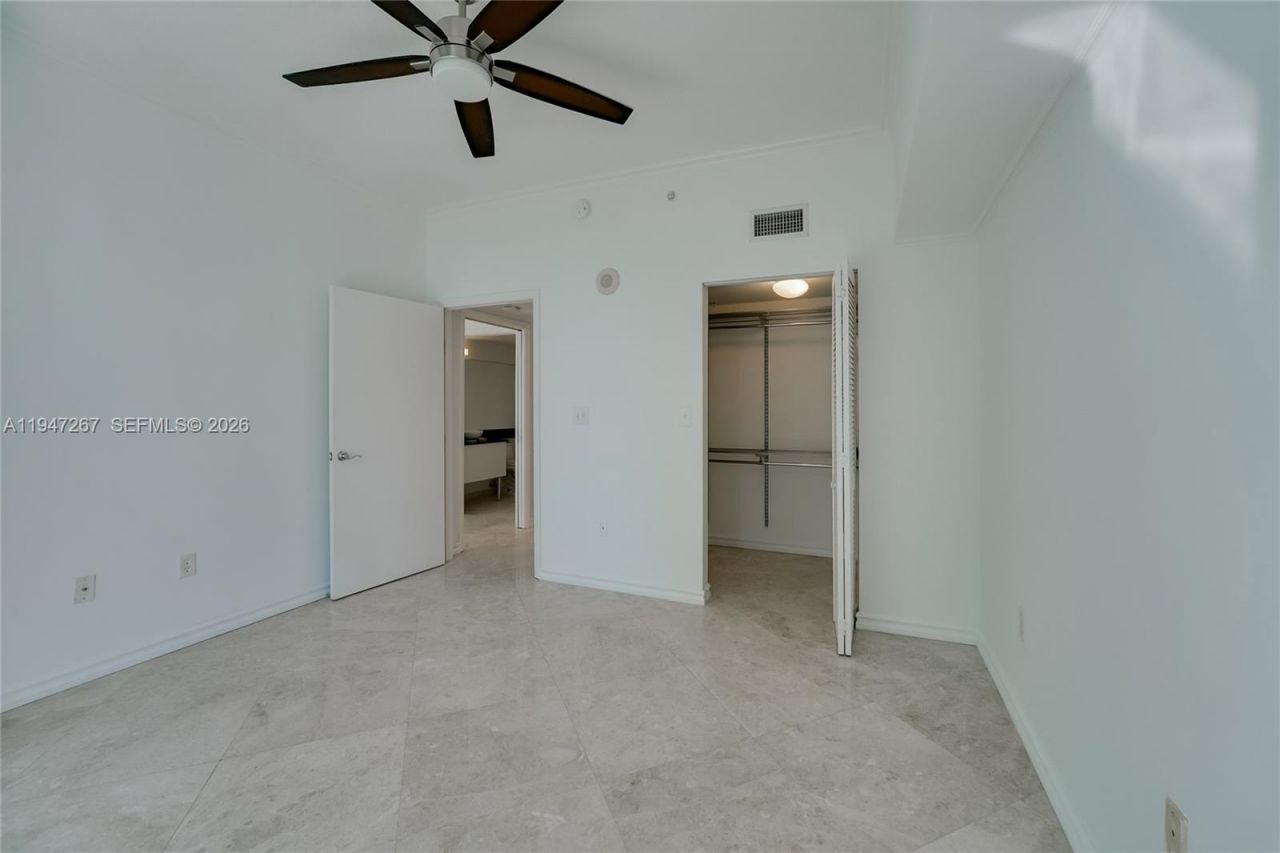 31 SE 5th St, Unit 3306, Miami, FL 33131 Photo