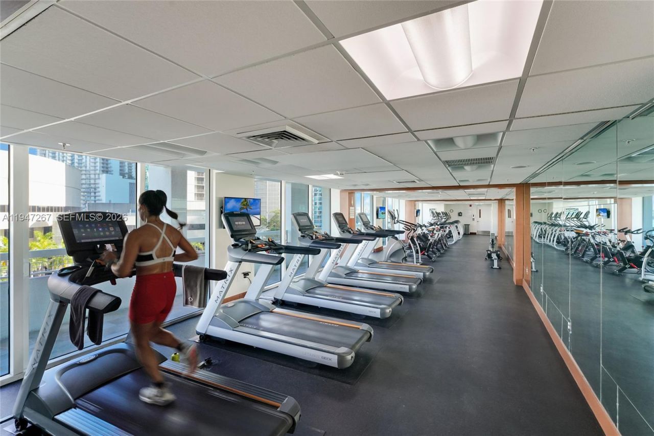 31 SE 5th St, Unit 3306, Miami, FL 33131 Photo