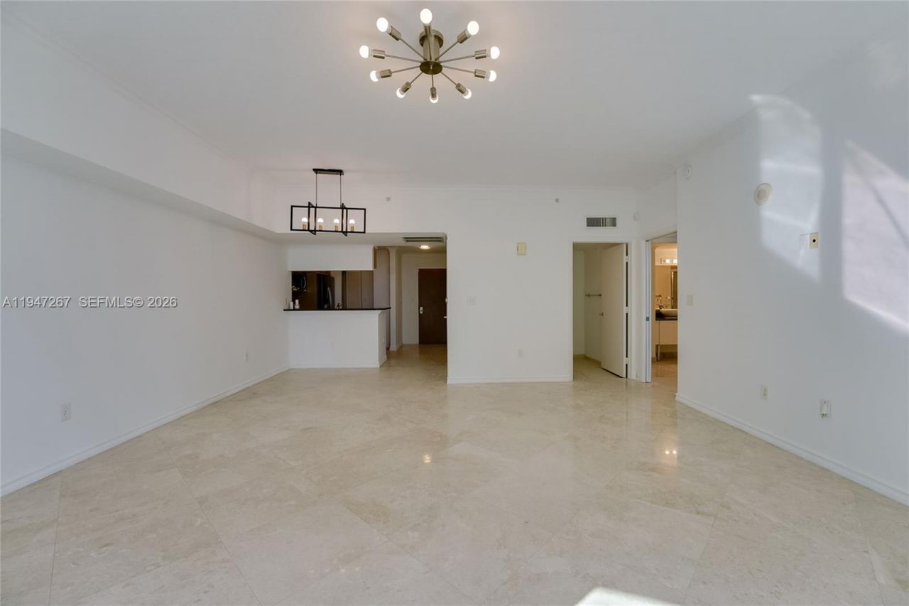 31 SE 5th St, Unit 3306, Miami, FL 33131 Photo