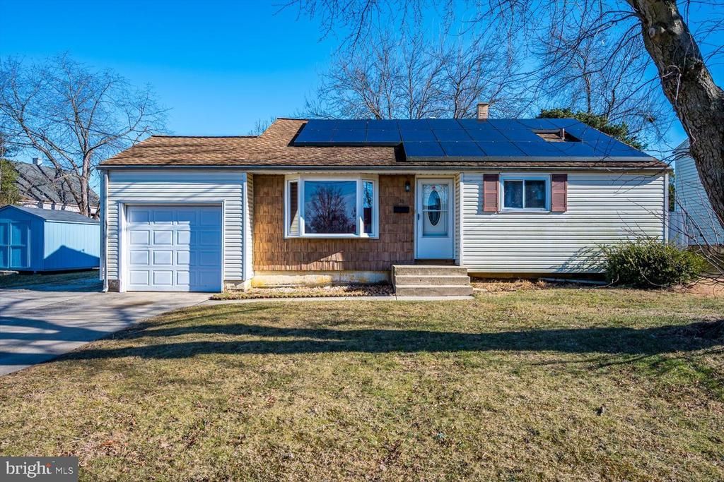 33 Elton Avenue, Hamilton, NJ 08620 Main Photo