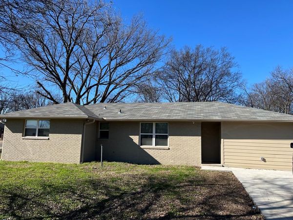 400 N 32nd Street, West Memphis, AR 72301