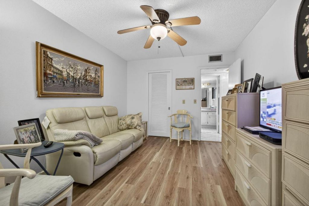 330 Wellington G, West Palm Beach, FL 33417 Photo