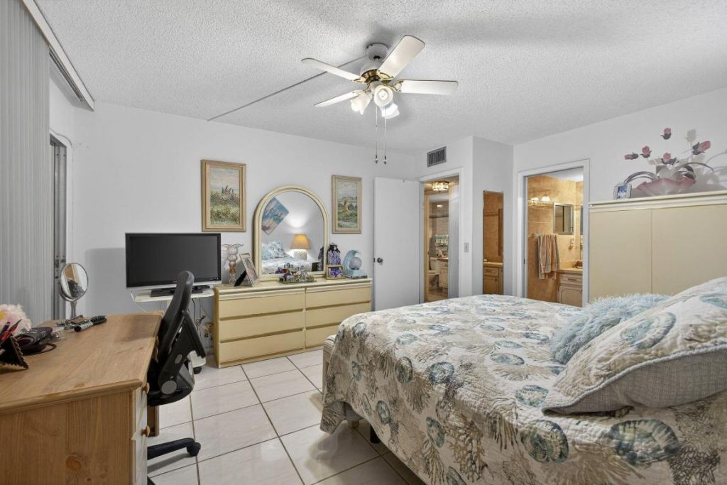 330 Wellington G, West Palm Beach, FL 33417 Photo
