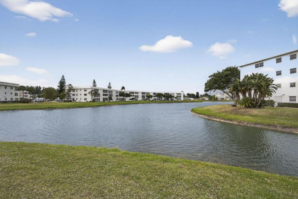 330 Wellington G, West Palm Beach, FL 33417 Photo