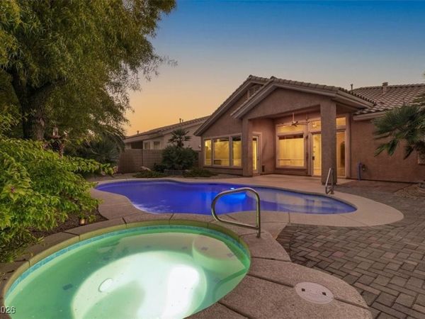 10840 Villa Torre Street, Las Vegas, NV 89141