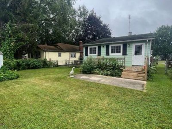 3319 Lakeview Street, Frenchtown Twp, MI 48162