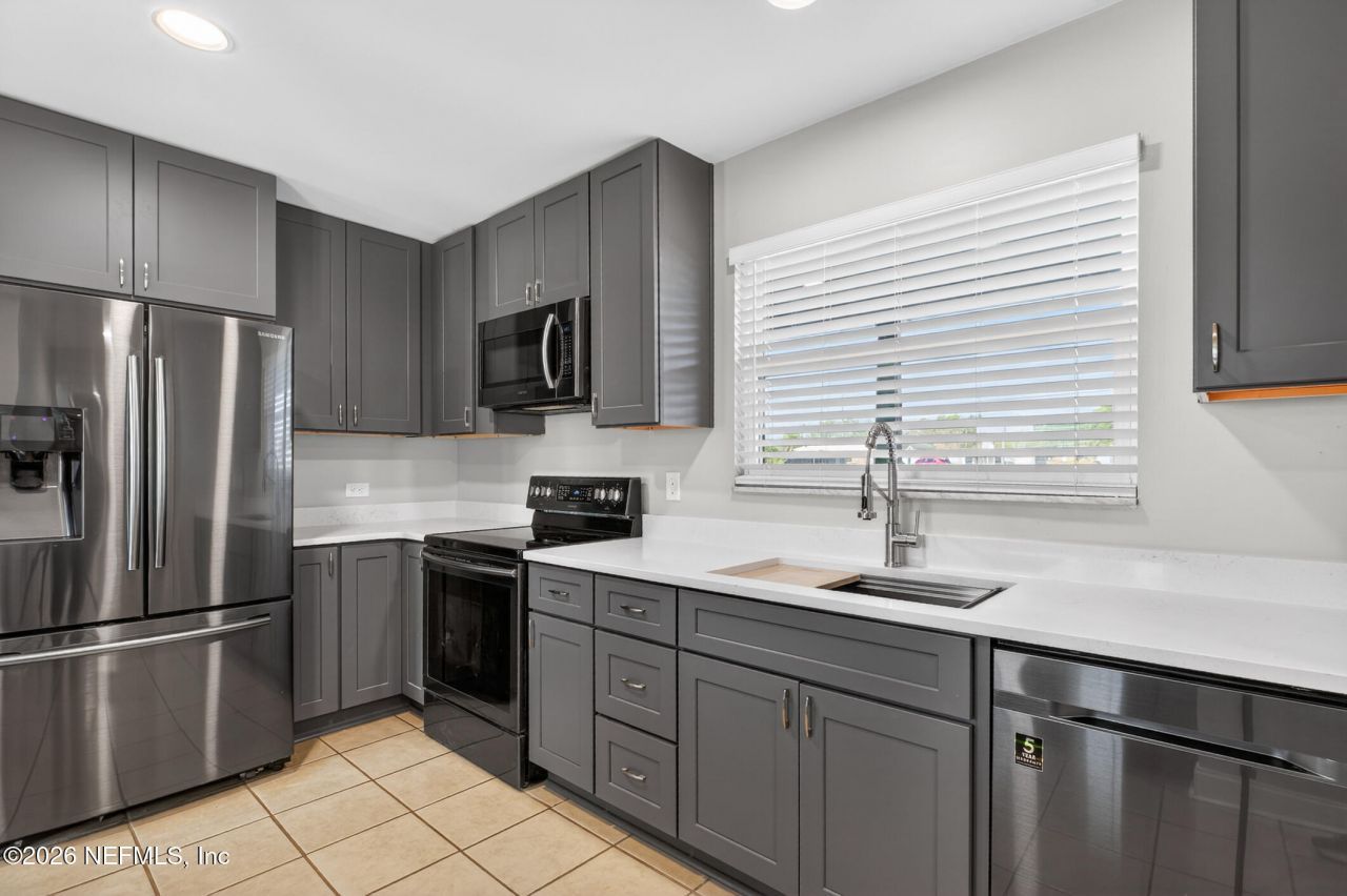 8294 Collins Road, Jacksonville, FL 32244 Photo