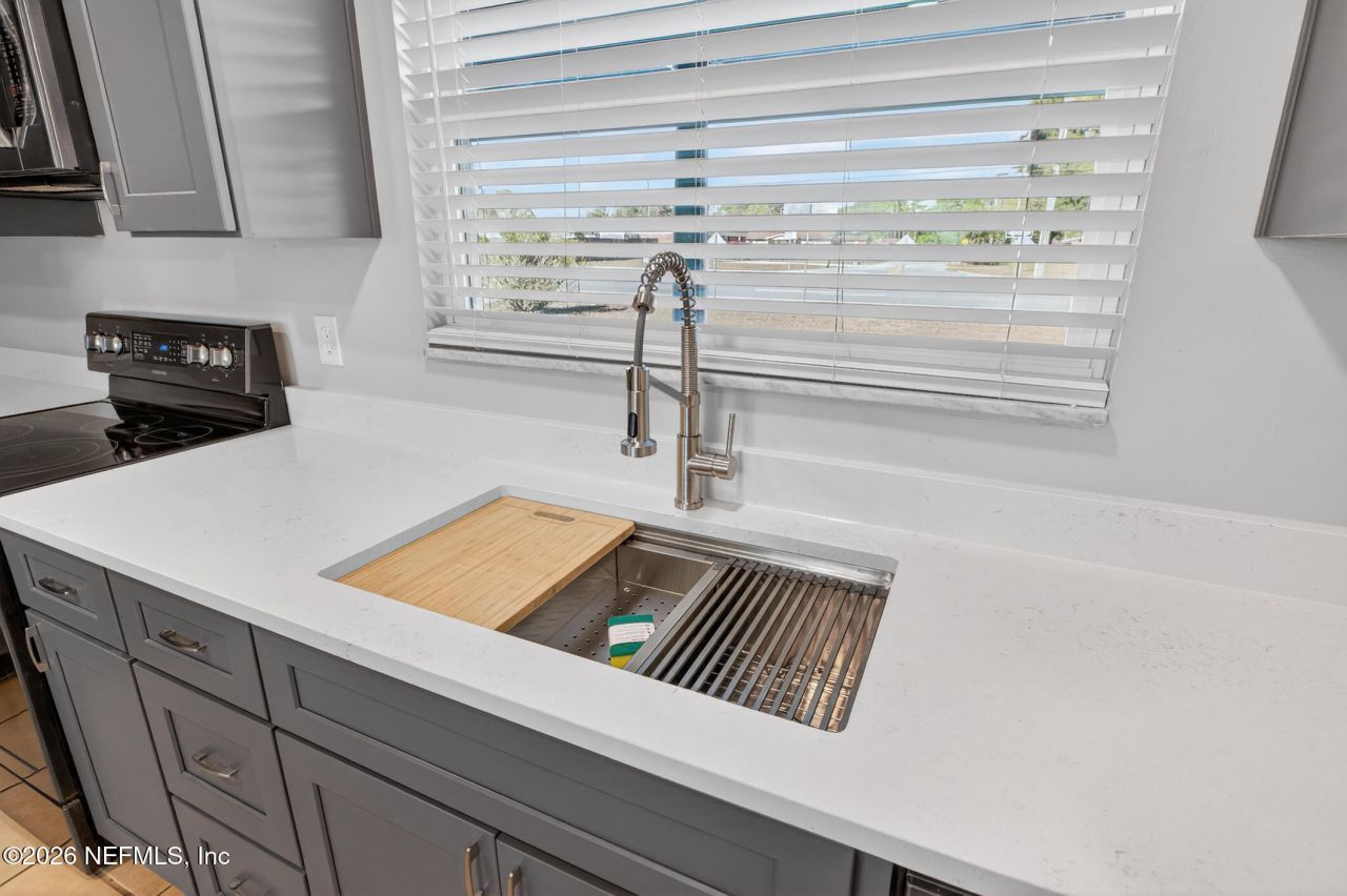 8294 Collins Road, Jacksonville, FL 32244 Photo