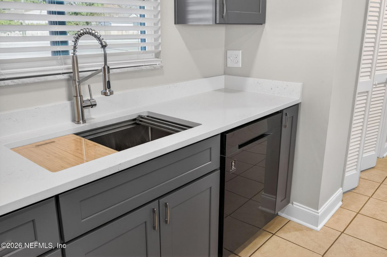 8294 Collins Road, Jacksonville, FL 32244 Photo