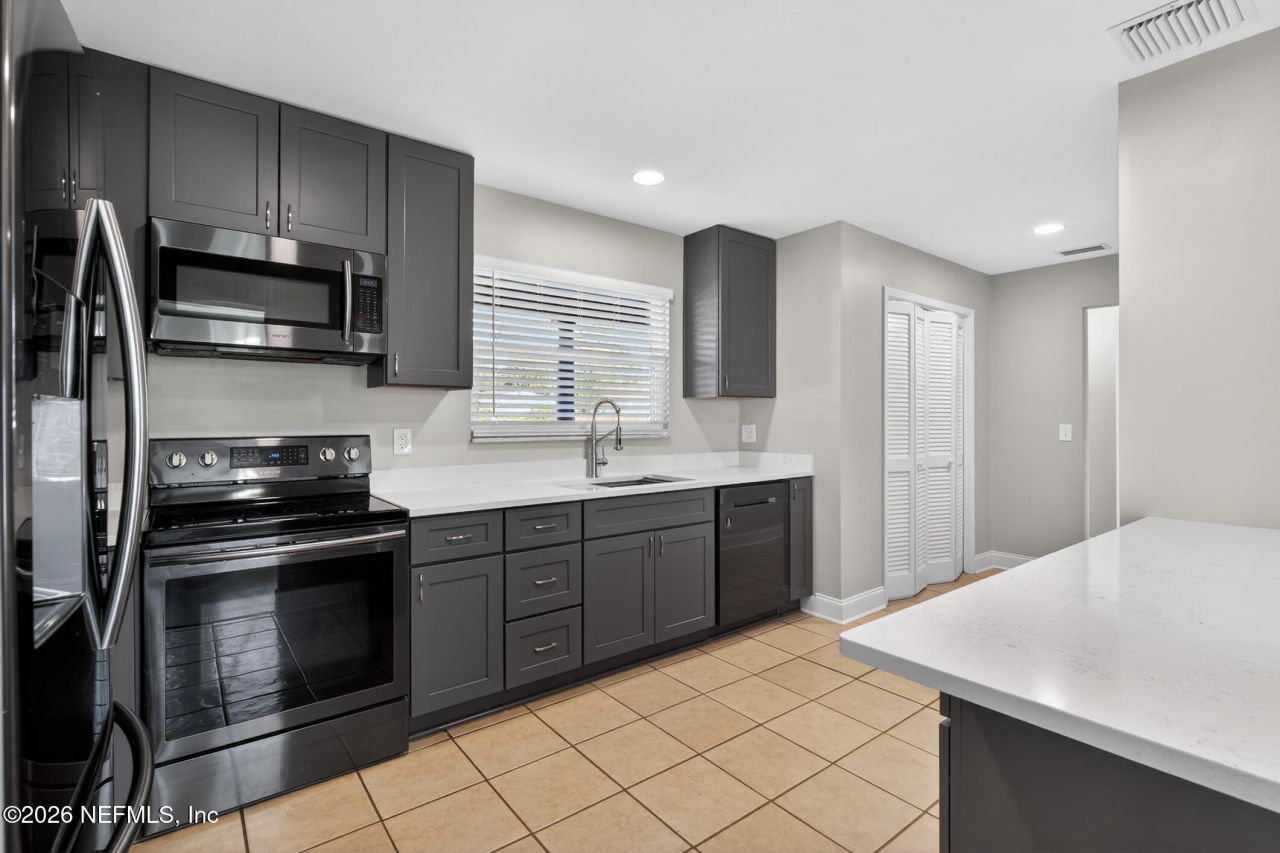 8294 Collins Road, Jacksonville, FL 32244 Photo