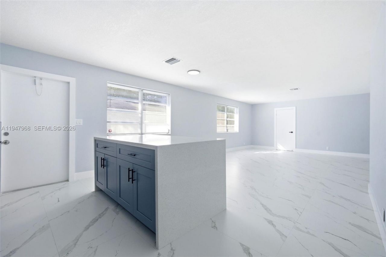 2440 Hayes St, Hollywood, FL 33020 Photo