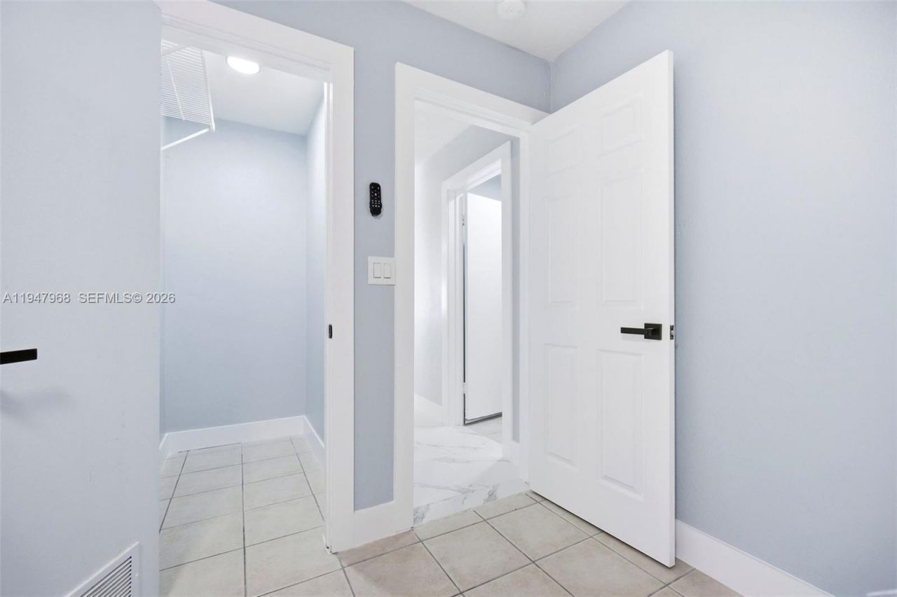 2440 Hayes St, Hollywood, FL 33020 Photo