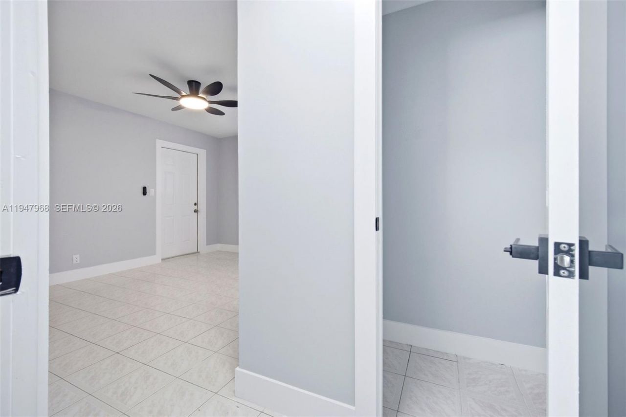 2440 Hayes St, Hollywood, FL 33020 Photo