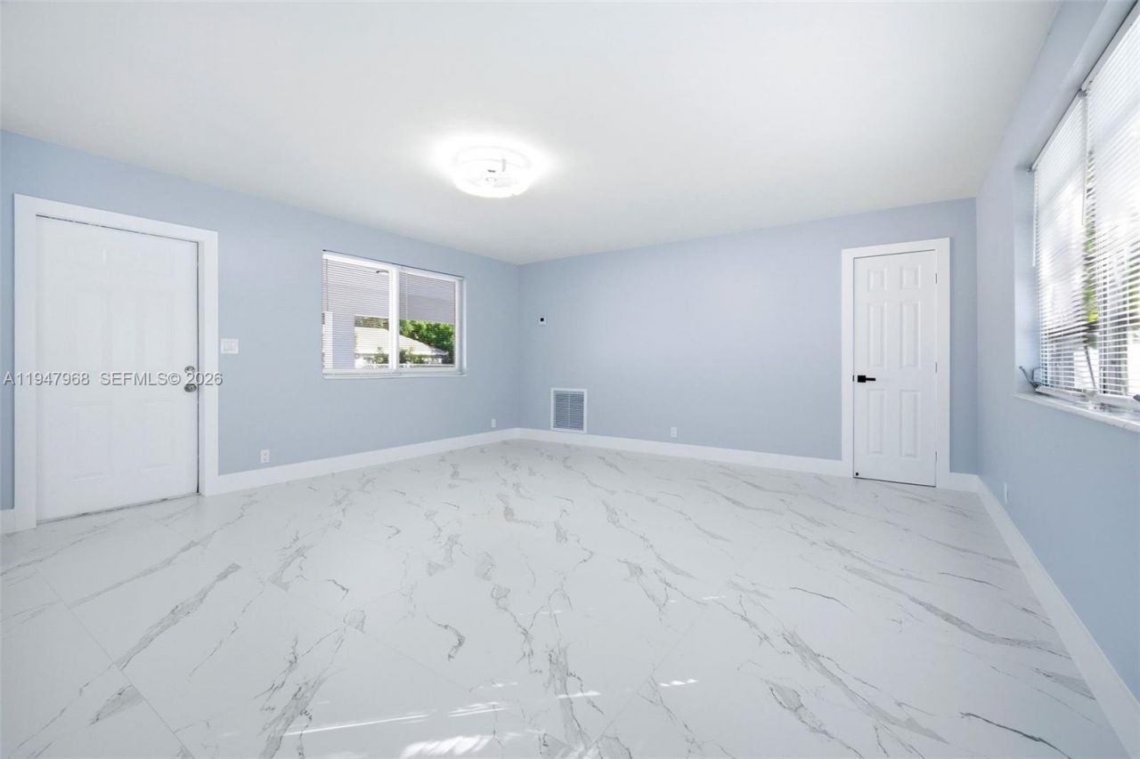 2440 Hayes St, Hollywood, FL 33020 Photo