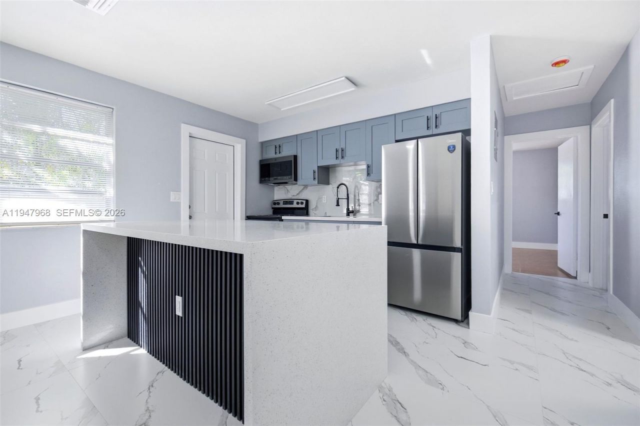 2440 Hayes St, Hollywood, FL 33020 Photo