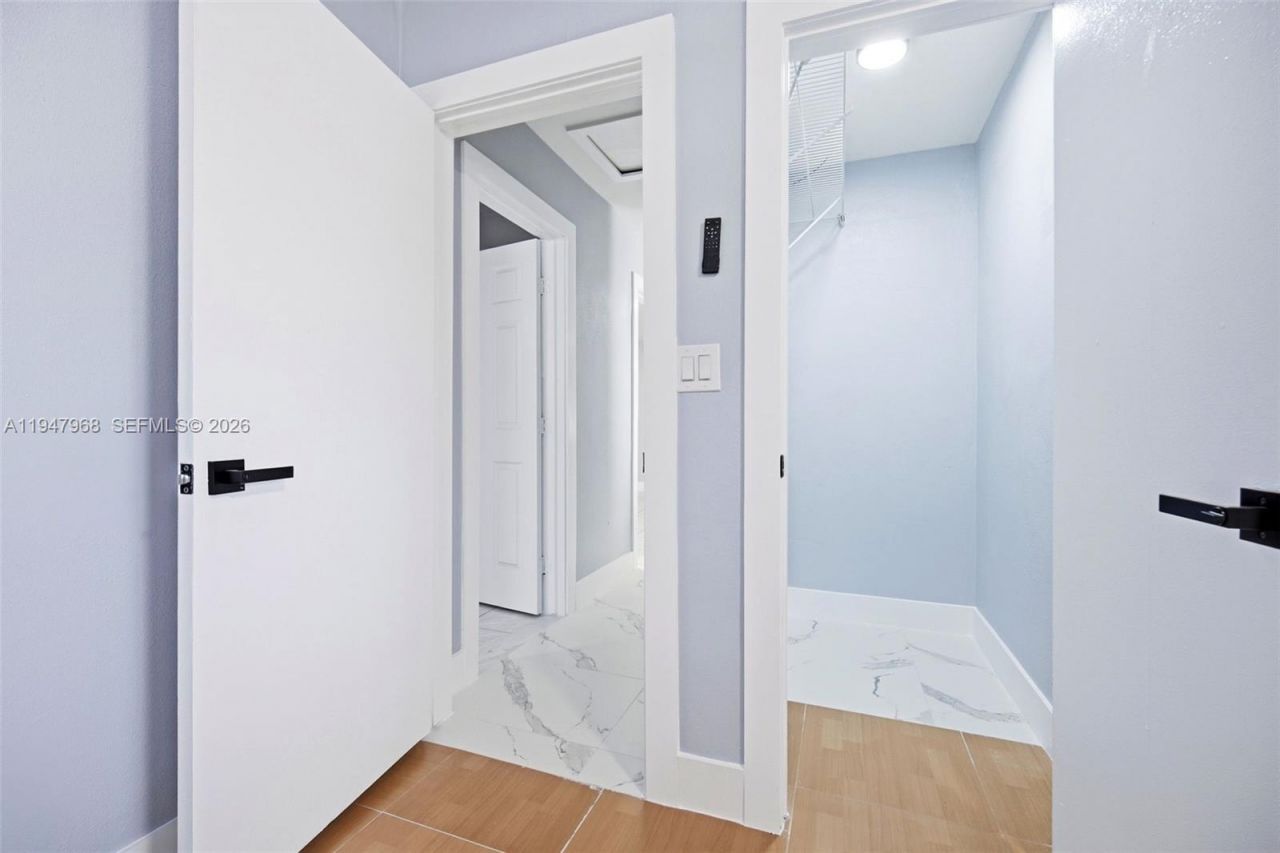 2440 Hayes St, Hollywood, FL 33020 Photo