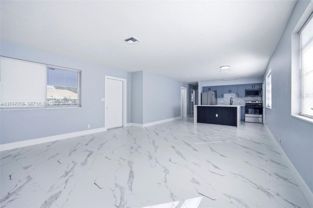 2440 Hayes St, Hollywood, FL 33020 Photo