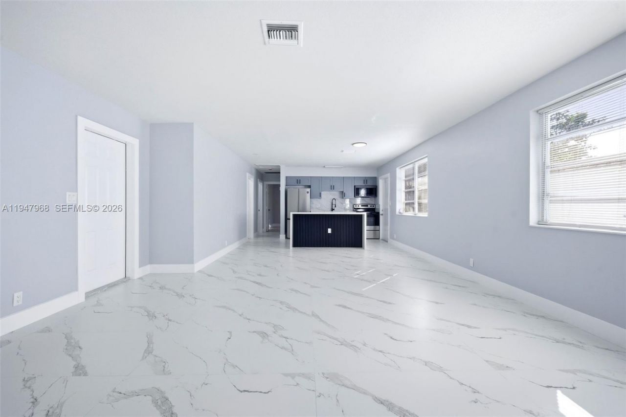 2440 Hayes St, Hollywood, FL 33020 Photo