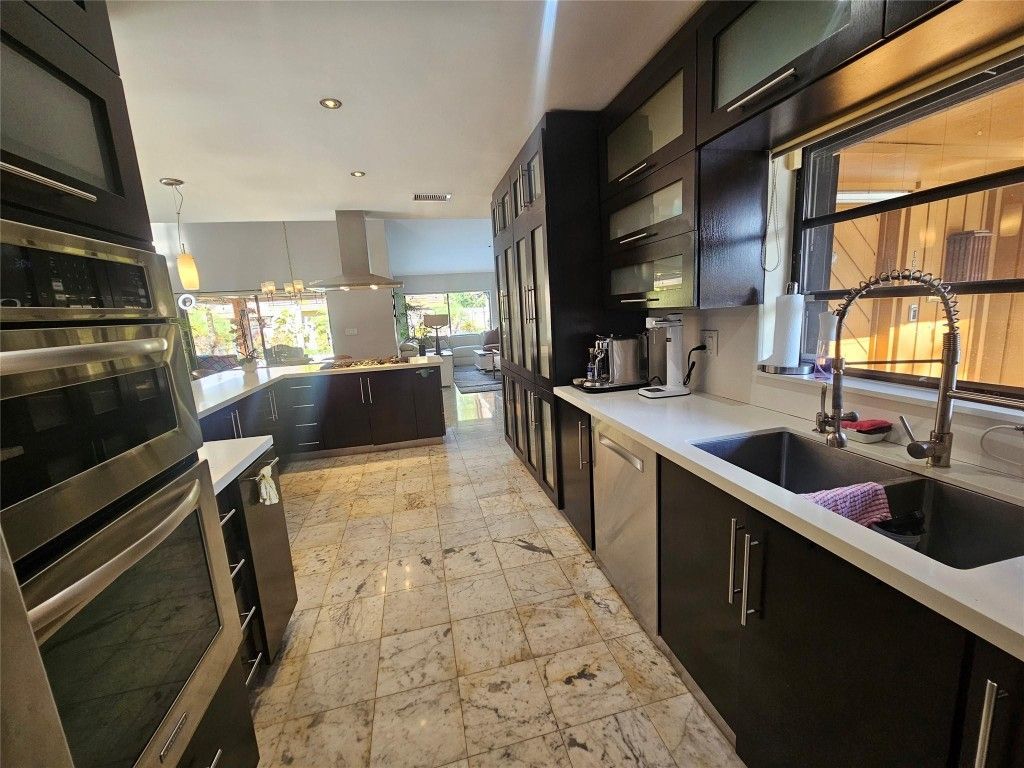 19975 NE 10th Place Way, Miami, FL 33179 Photo