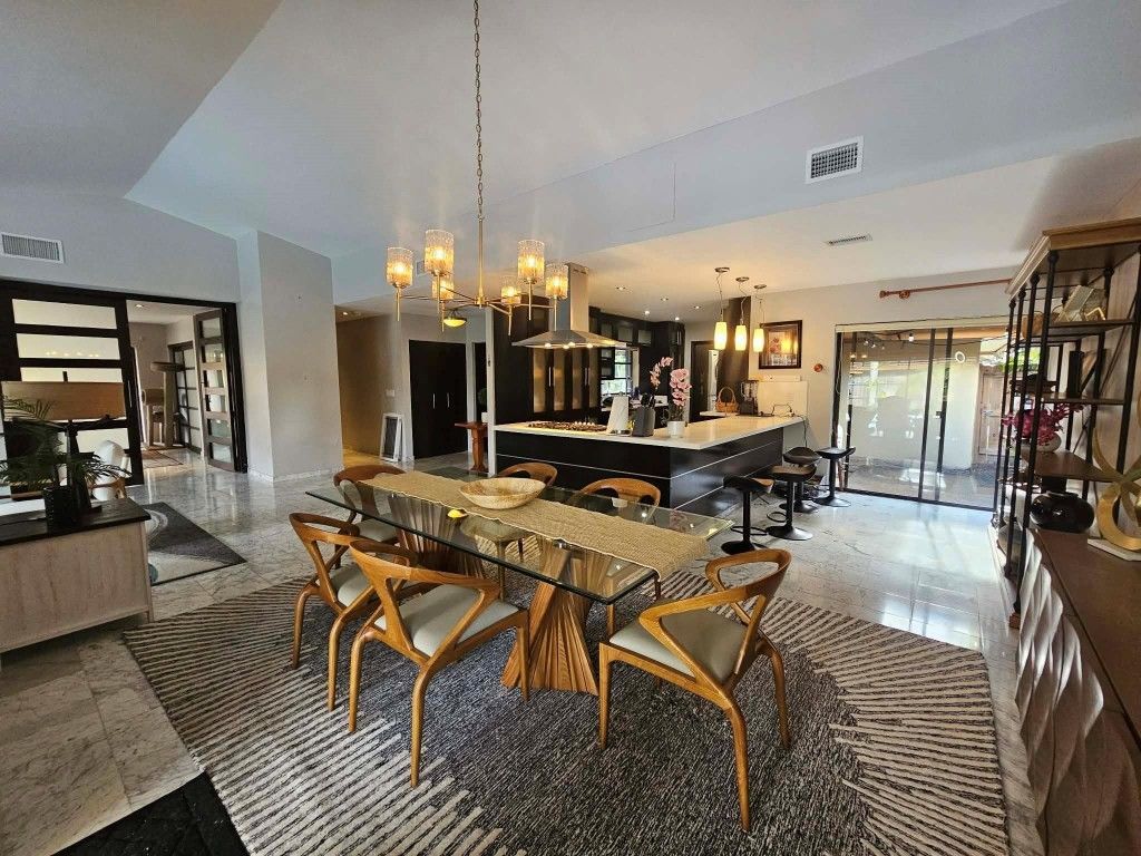 19975 NE 10th Place Way, Miami, FL 33179 Photo