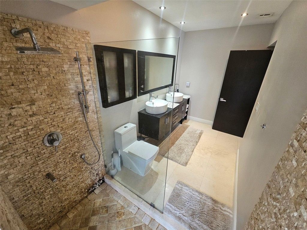 19975 NE 10th Place Way, Miami, FL 33179 Photo