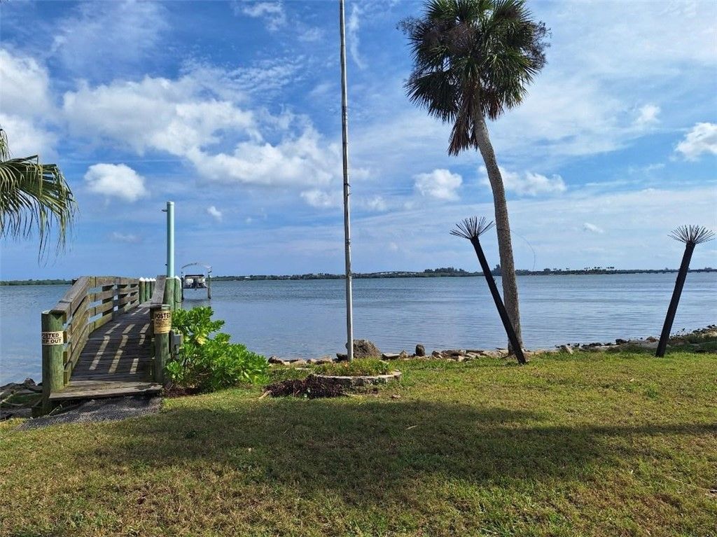 9150 44th Avenue, Unit 1-5, Sebastian, FL 32958 Photo