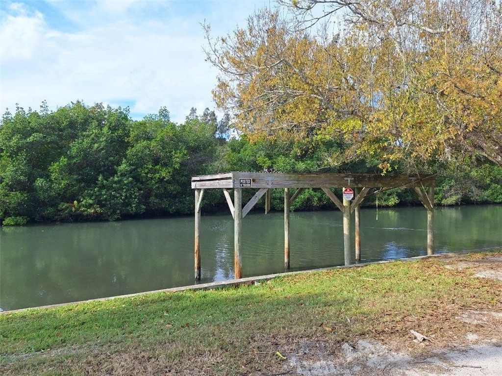 9150 44th Avenue, Unit 1-5, Sebastian, FL 32958 Photo