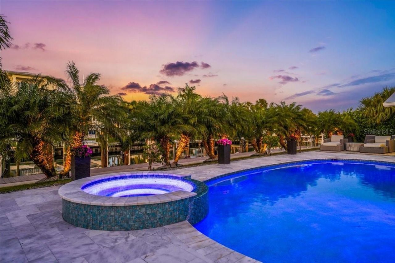 623 Concord Lane, Holmes Beach, FL 34217 Photo