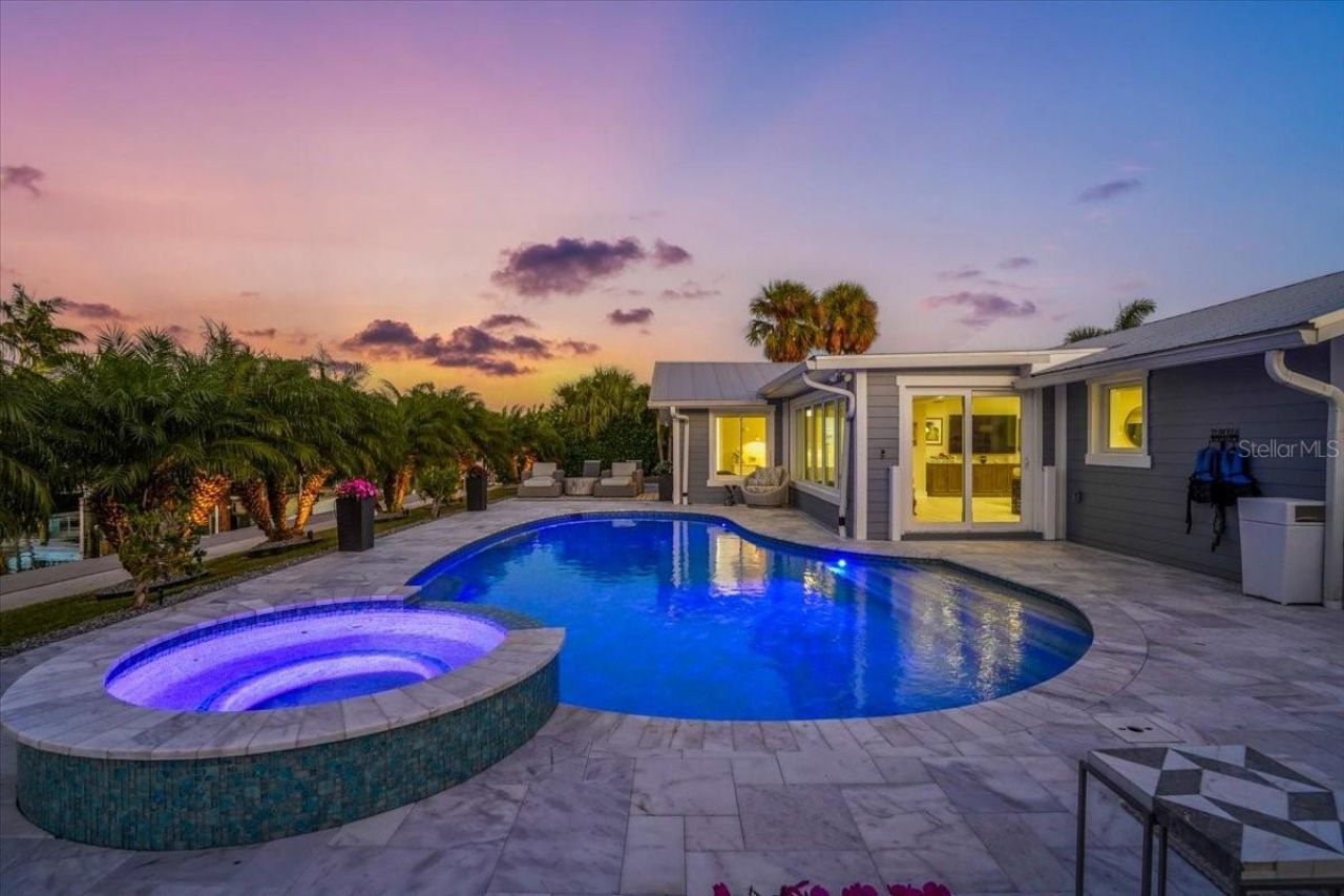 623 Concord Lane, Holmes Beach, FL 34217 Photo