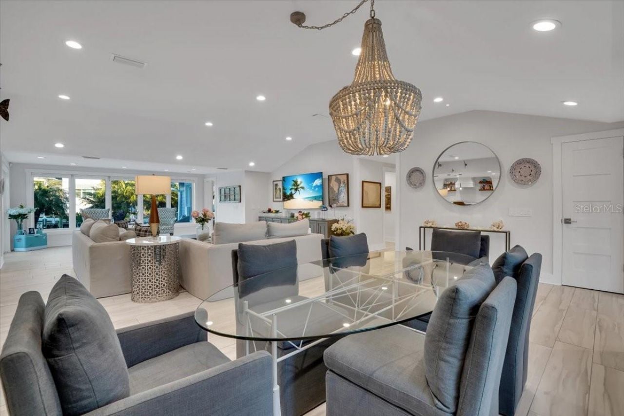 623 Concord Lane, Holmes Beach, FL 34217 Photo