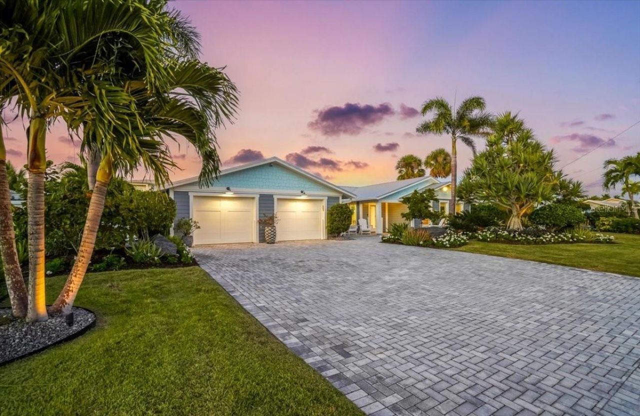 623 Concord Lane, Holmes Beach, FL 34217 Photo